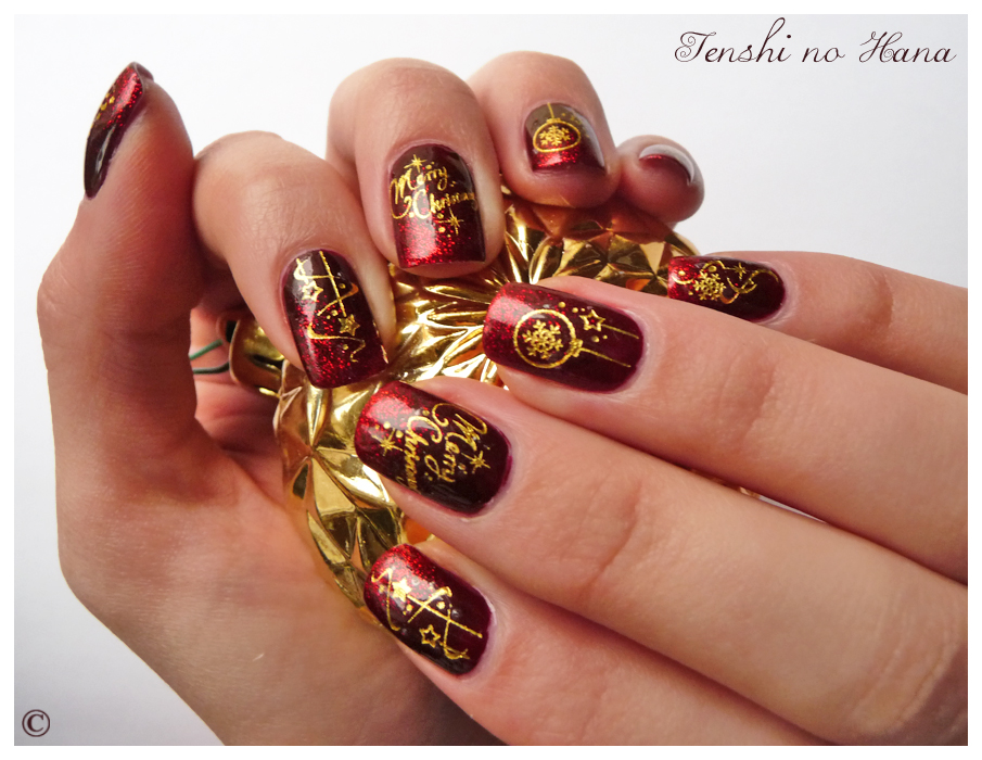 Short Oval Burgundy with Gold Foil Christmas Text Short Oval Burgundy with Gold Foil Christmas Text β Burgundy Christmas Nails 2026