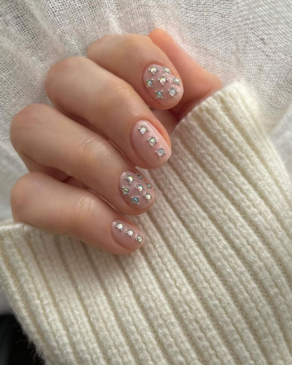 Subtle Sparkle Scattered Rhinestone Square Nails Subtle Sparkle Scattered Rhinestone Square Nails β NYE Nails 2027