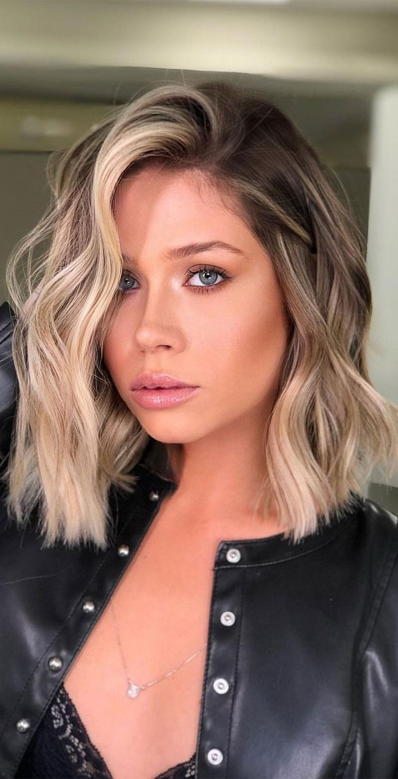 Textured Bob With Dark Blonde Contrast Textured Bob With Dark Blonde Contrast β Lowlights for Blonde Hair