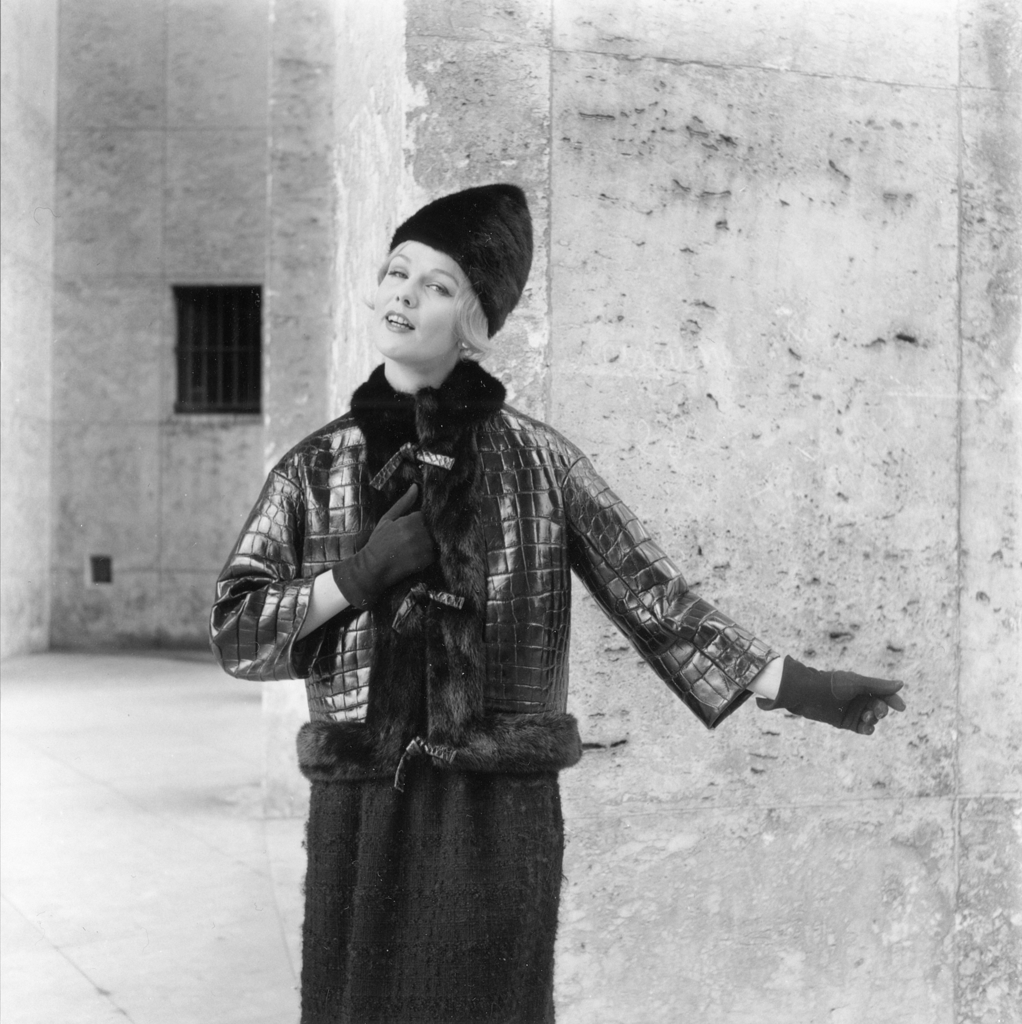 Vintage Croc-Effect Jacket with Fur Trim for Evening — Chicago Winter Outfits
