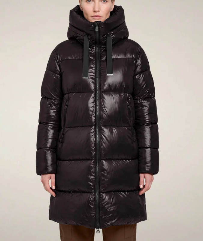 High-Collar Shiny Black Puffer Coat — Long Puffer Coat Outfits