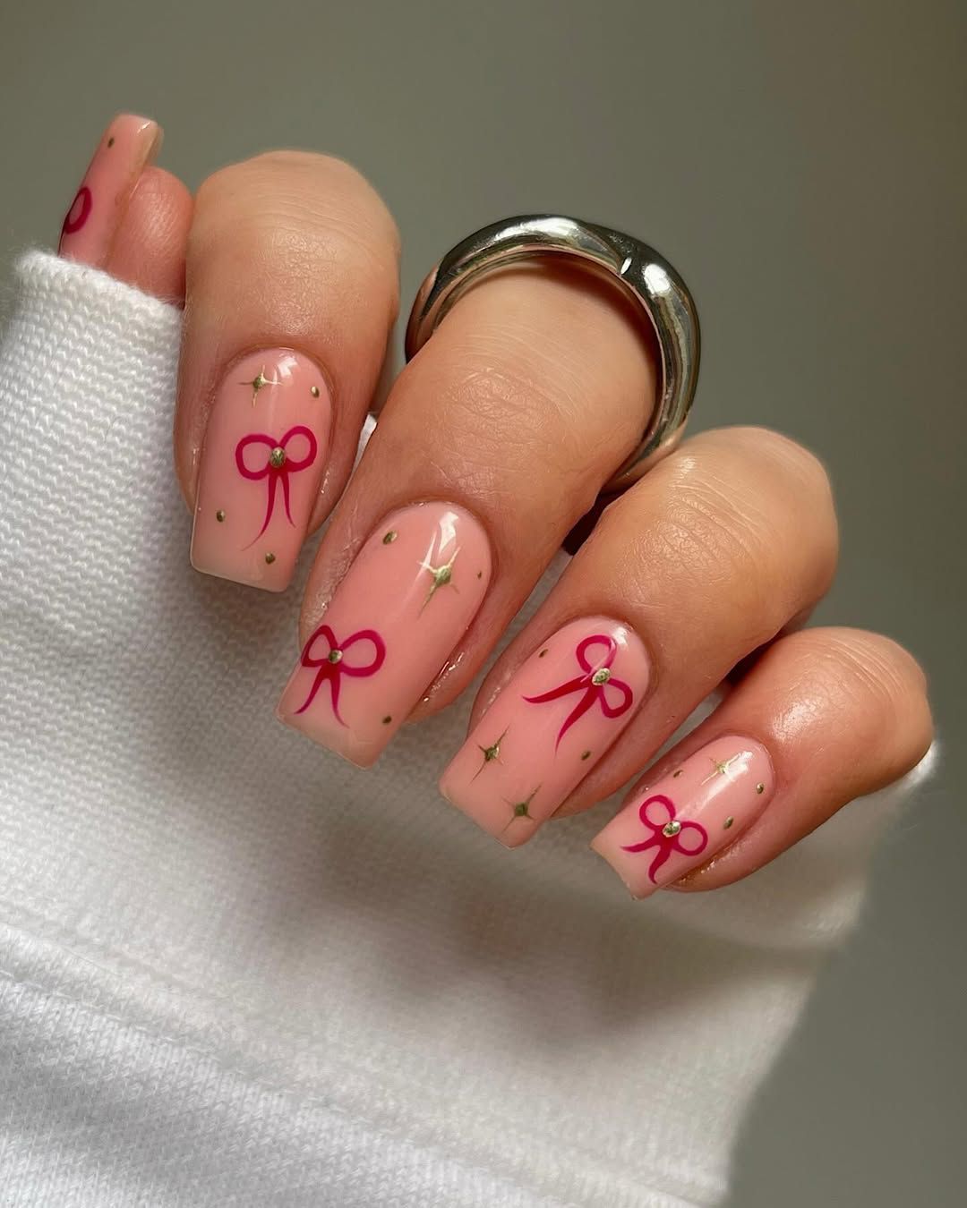 Glossy With Subtle Shimmer Visual Idea Glossy With Subtle Shimmer Visual Idea β Winter Bow Nails