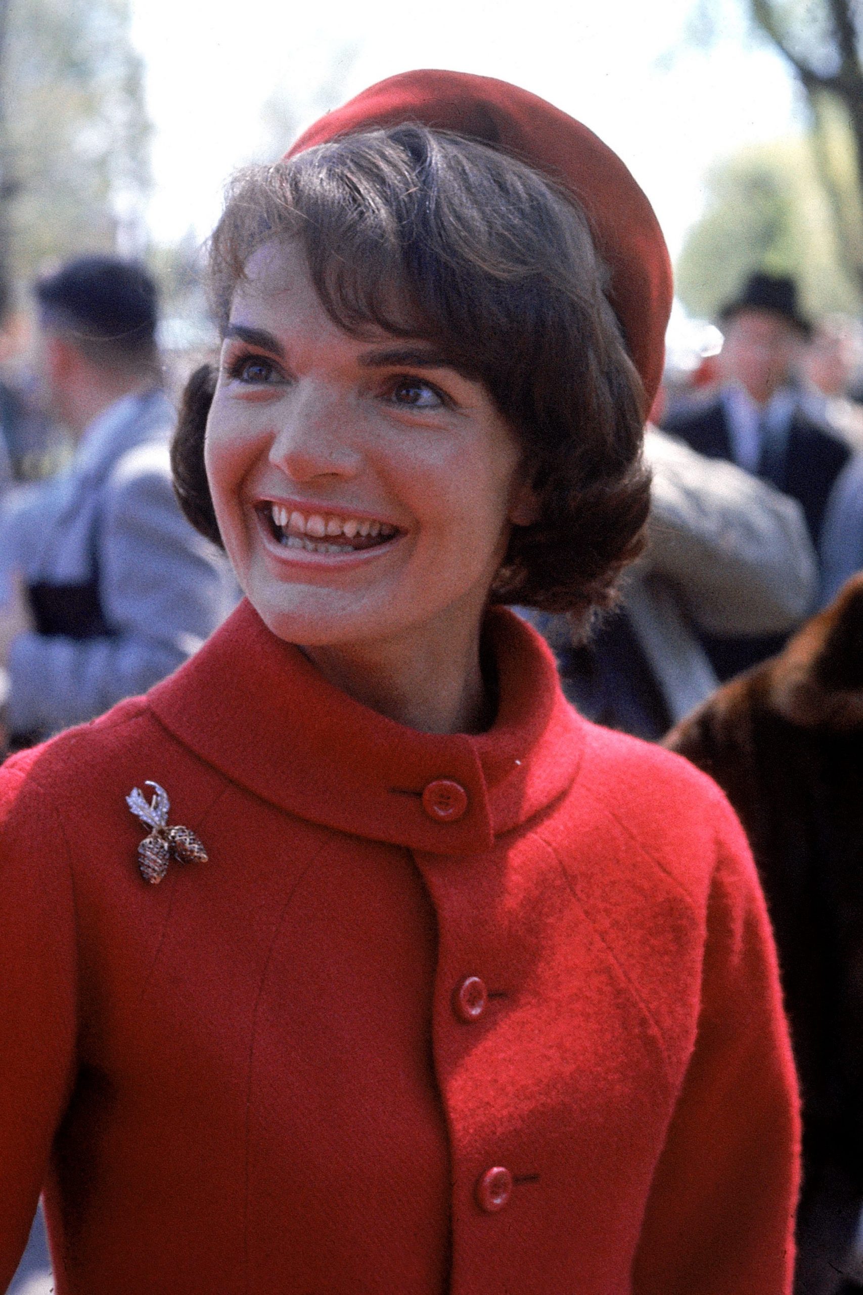 Layered Bob With Slightly Curled Ends Layered Bob With Slightly Curled Ends β Winter Hairstyles with Bangs