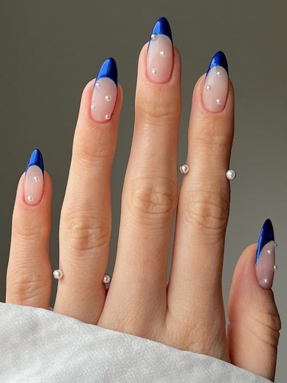 Pearlescent Nude Floral Pearl Medium Oval Pearlescent Nude Floral Pearl Medium Oval β Winter Wedding Nails