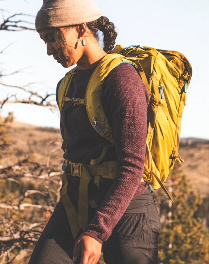 Burgundy Sweater and Yellow Backpack for Hikes Burgundy Sweater and Yellow Backpack for Hikes β Winter Hiking Outfits
