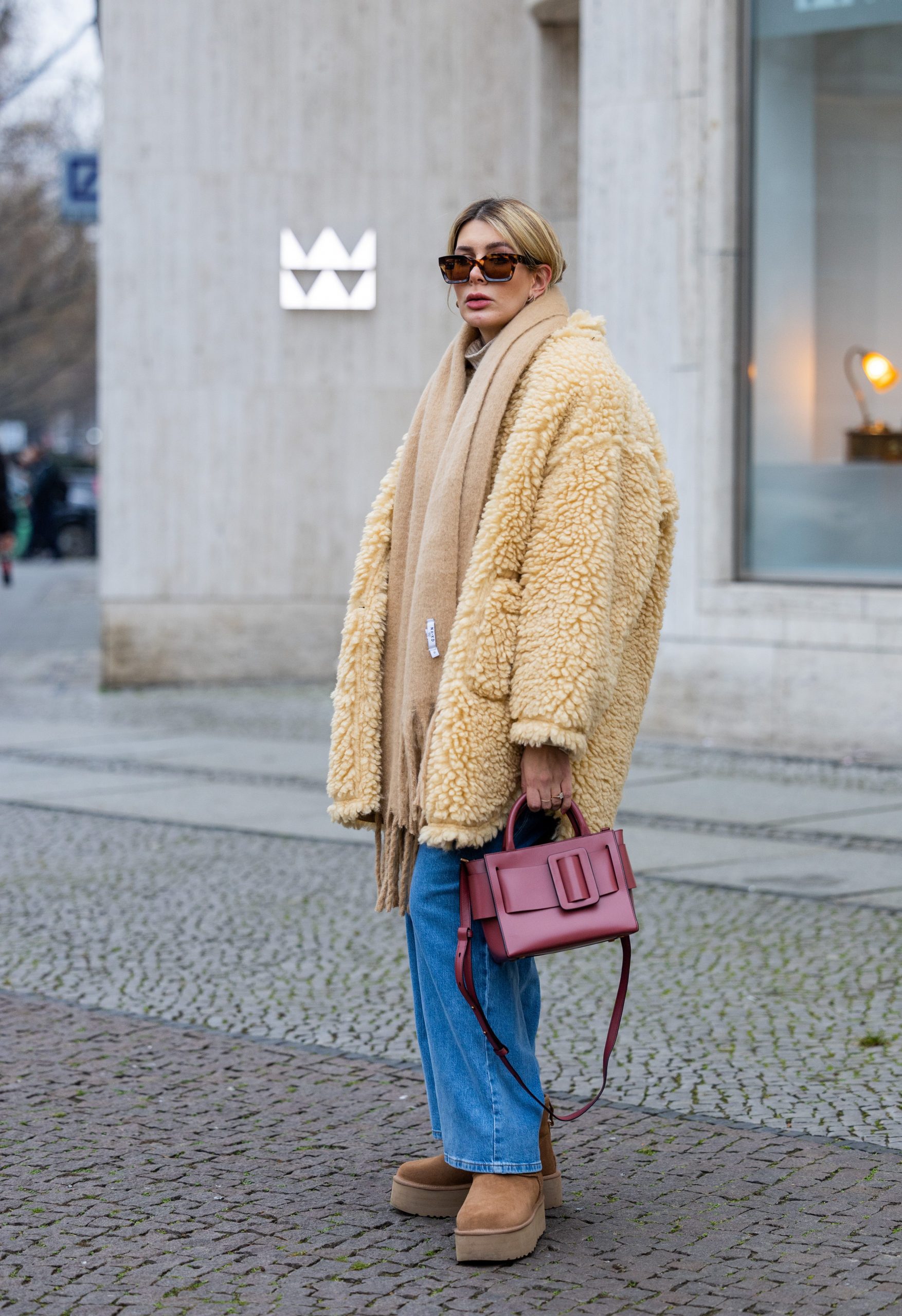 Cozy Teddy Coat and Platform Uggs with Jeans — Ugg Boots Outfits