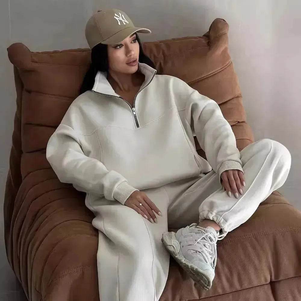Cream Fleece Tracksuit for Cozy Winter Casuals Cream Fleece Tracksuit for Cozy Winter Casuals β Y2K Winter Outfits