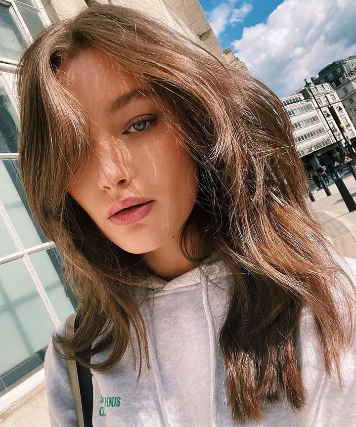 Light Brown Air-Dried Face-Framing Layers Light Brown Air-Dried Face-Framing Layers β Winter Layered Haircuts