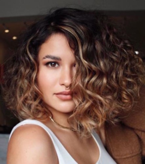 Dark Brown Lob with Blonde Balayage Curls — Winter Hairstyles for Short Hair