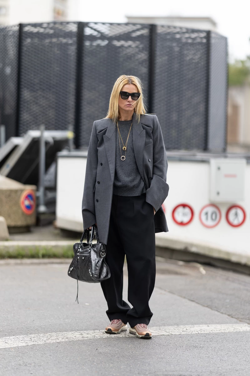 Smart Casual: Oversized Blazer, Knit Sweater, and Pink Sneakers — Winter Outfits with Sneakers
