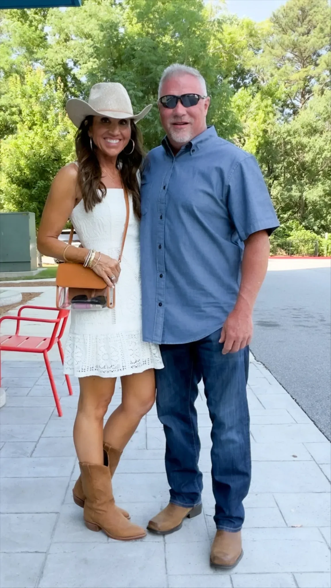 White Lace Dress and Cowboy Boots for a Country Concert Vibe White Lace Dress and Cowboy Boots for a Country Concert Vibe β Nashville Winter Outfits