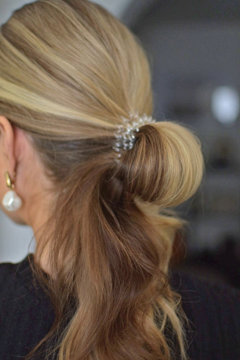 Wavy Ponytail With Curled Ends — Winter Ponytail Hairstyles