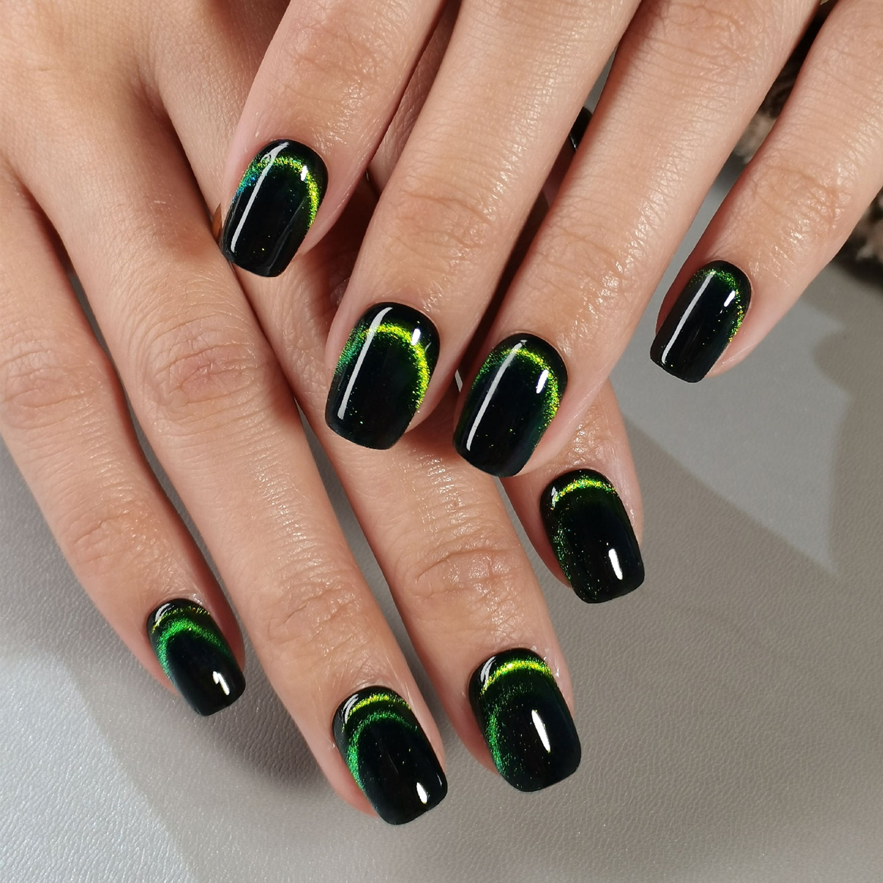 Short Square Black Green Cat-Eye Short Square Black Green Cat-Eye β Emerald Green Nails