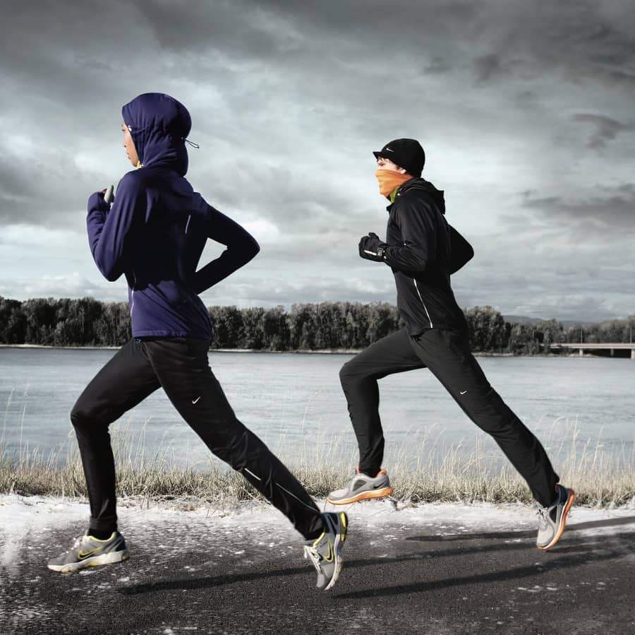 Navy and Black for Coordinated Winter Running — Winter Workout Outfits