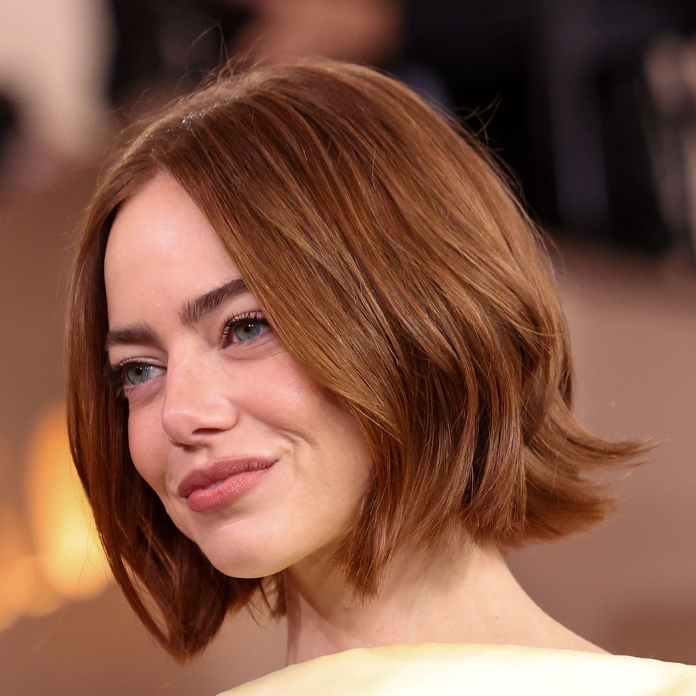 Auburn Angled Bob With Waves — Winter Lob Haircuts