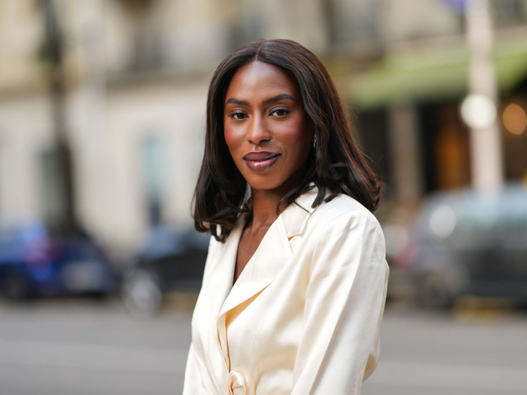 Sleek Dark Brown Bob Blowout — Winter Twist Hairstyles