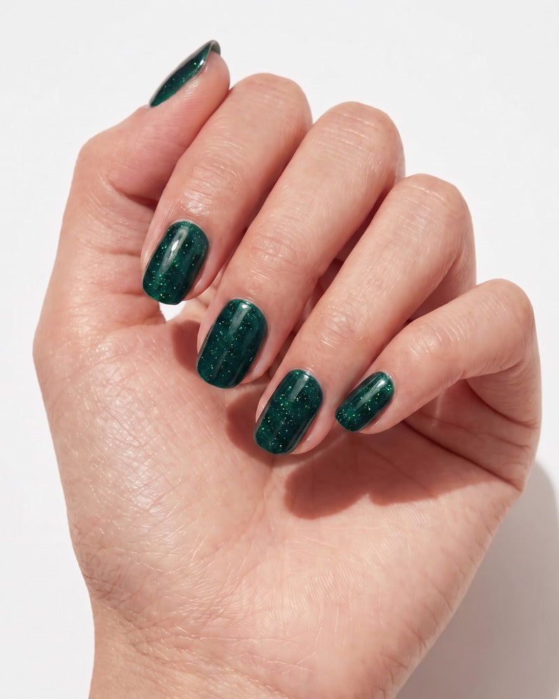 Short Square Emerald Glitter Sparkle — Dark Green Winter Nails