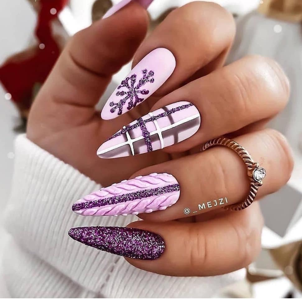 Medium Almond Grey-Blue Pink Leaf Glitter — Sweater Nails