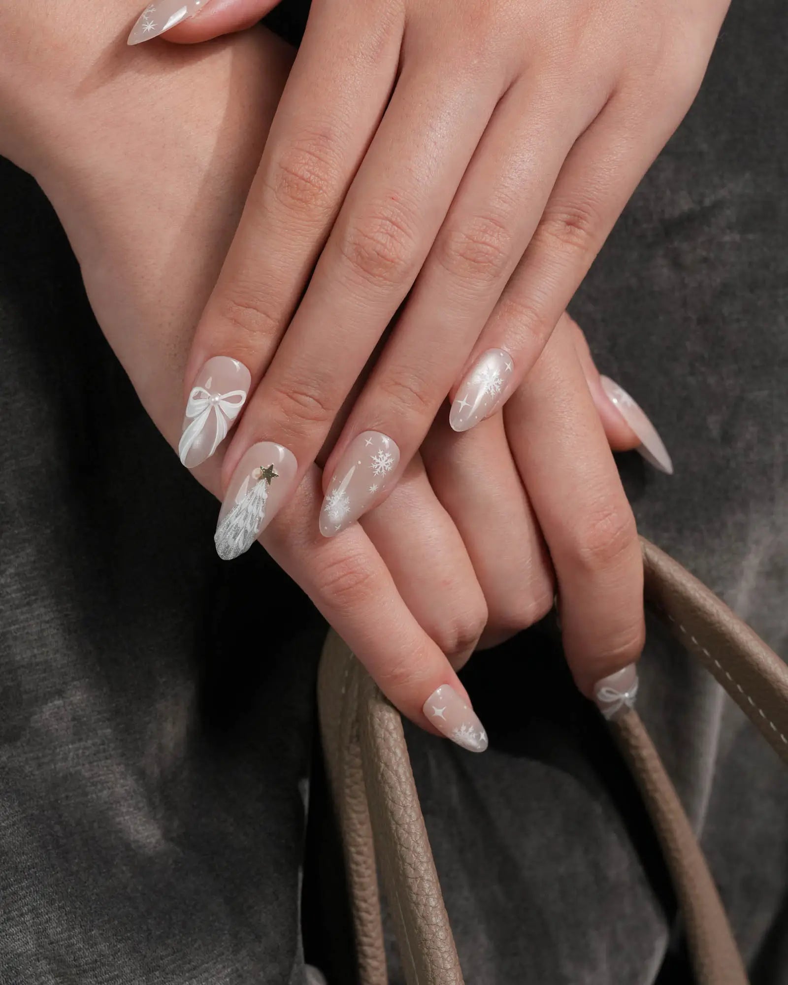 Shimmer Visual Idea Shimmer Visual Idea β Winter Bow Nails