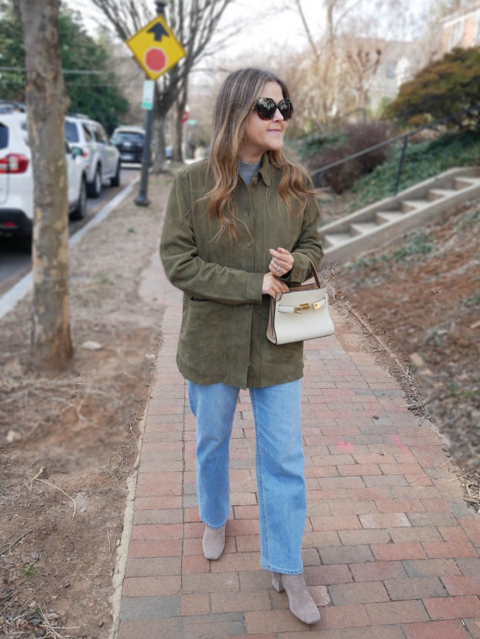 Beige Cardigan with Slim Pants for a Cozy Brunch Beige Cardigan with Slim Pants for a Cozy Brunch β Winter Brunch Outfits