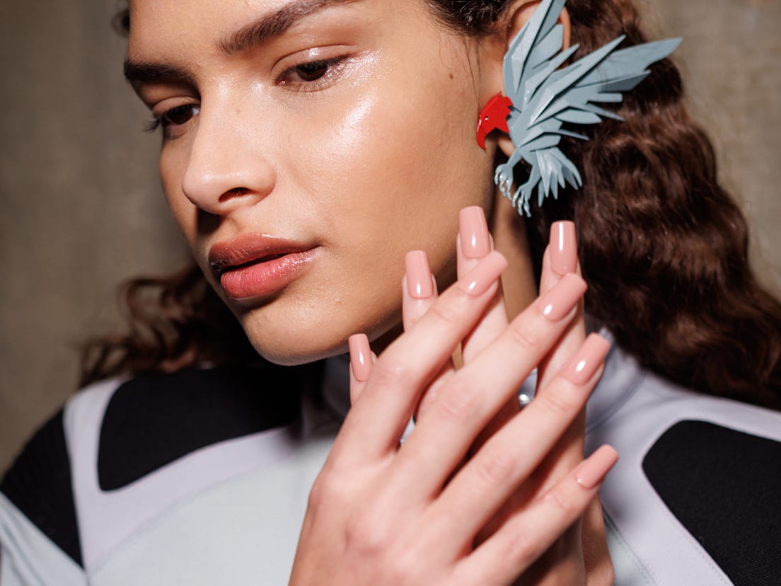 The Single Detail A Reader Notices First Visual Idea — Winter Ombre Nails