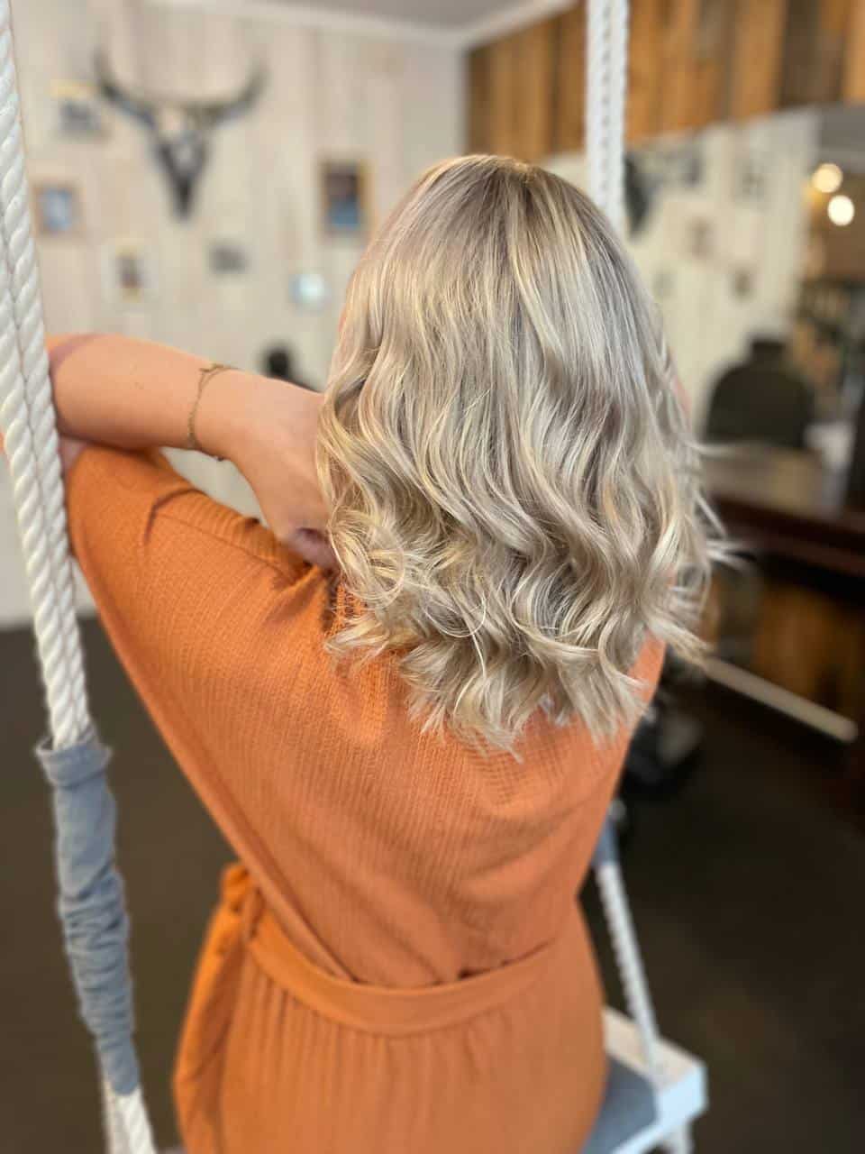 Visual Idea β The Hair Is Ash Blonde With Highlights Visual Idea β The Hair Is Ash Blonde With Highlights β Winter Natural Hairstyles
