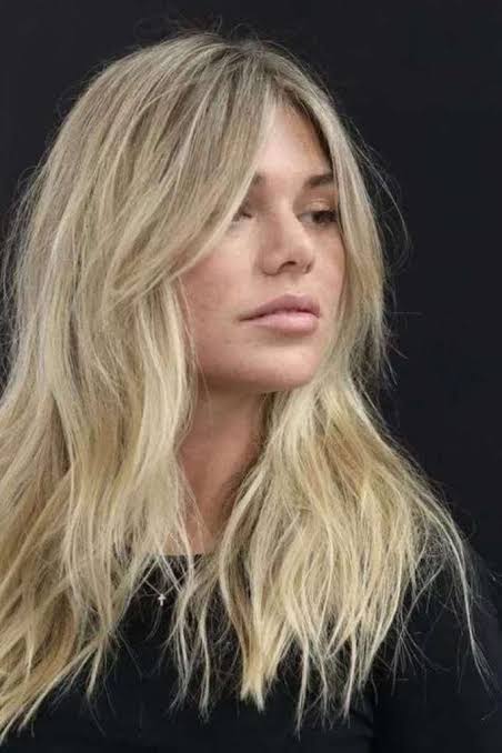 Collarbone Shag With Piecey Bangs — Winter Haircuts with Curtain Bangs