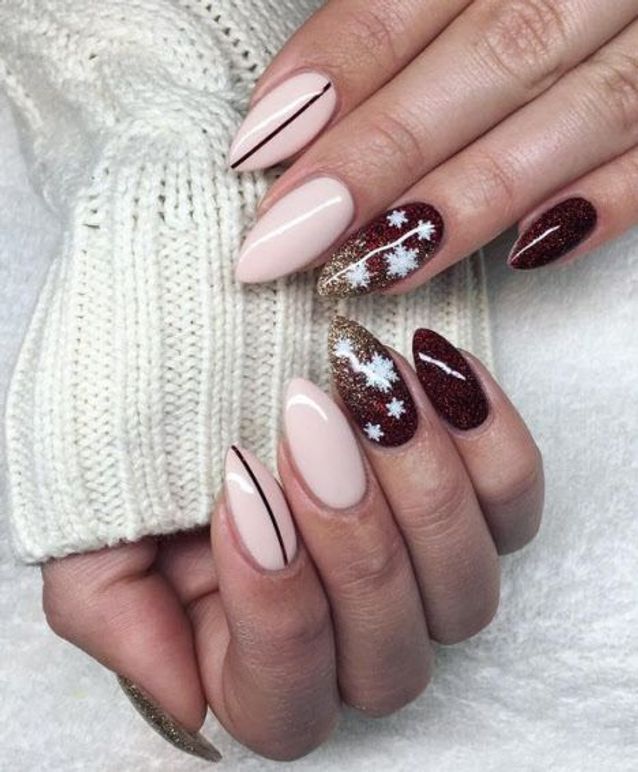 Glossy Glitter Pale Pink Snowflake Red Glitter — Short Christmas Nails 2026