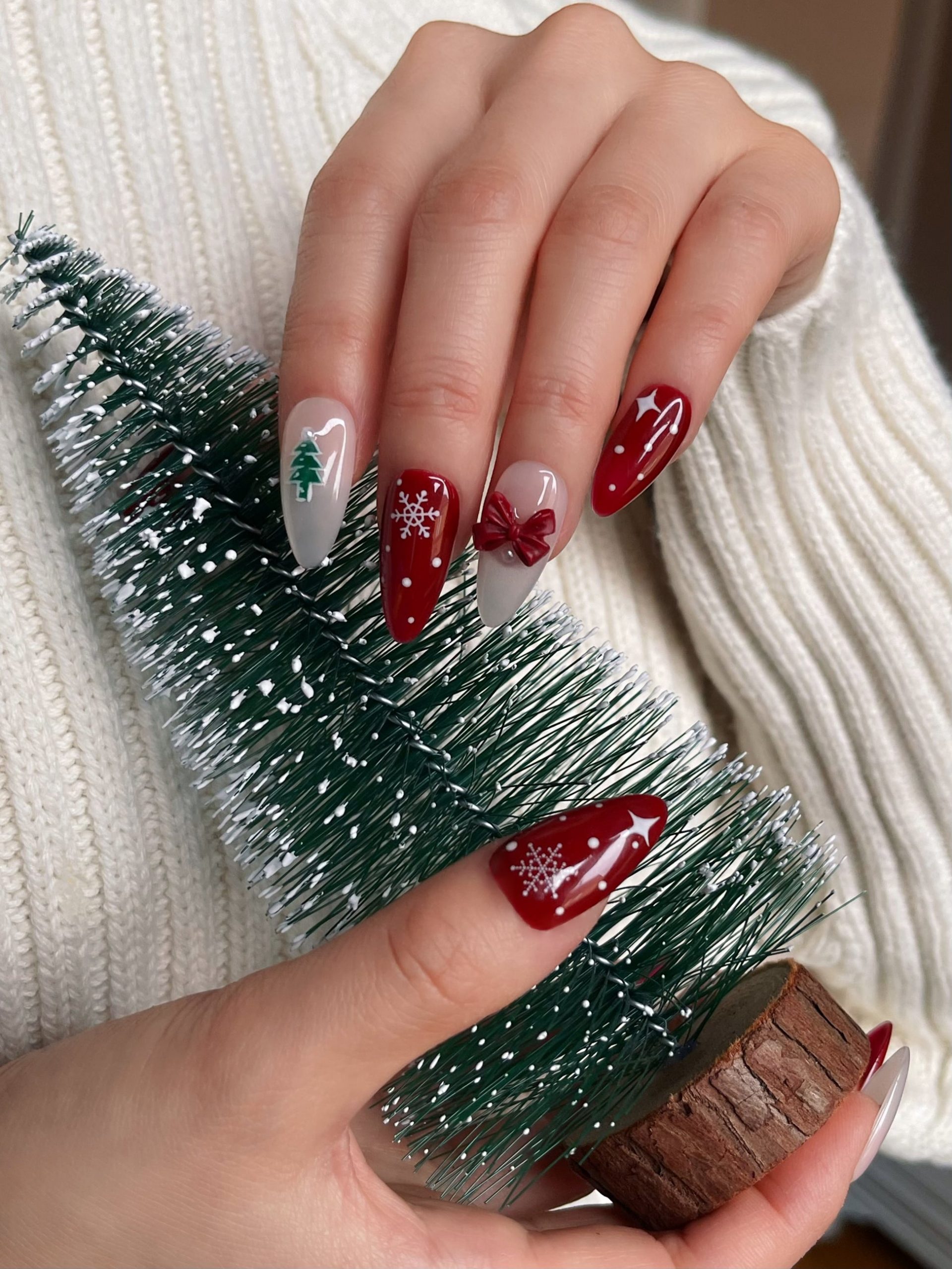 Festive Decals and Bow on Stiletto Nails Festive Decals and Bow on Stiletto Nails β Winter Party Nails