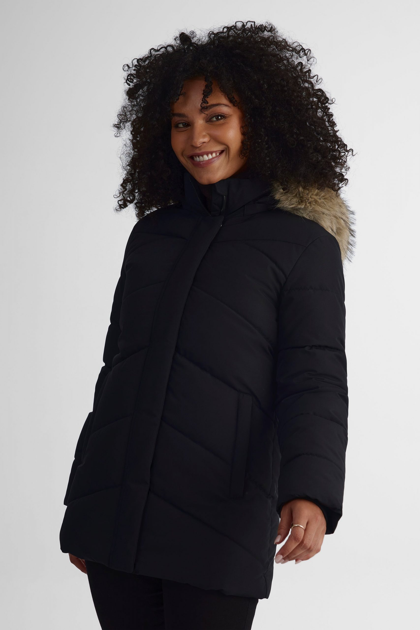 Fitted Black Puffer Jacket with Fur-Trimmed Hood for Cozy Warmth — Winter Jackets for Women
