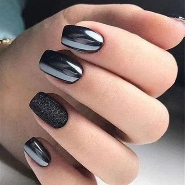 Chrome Matte Glitter Visual Idea Chrome Matte Glitter Visual Idea β Winter Nail Colors for Women Over 70