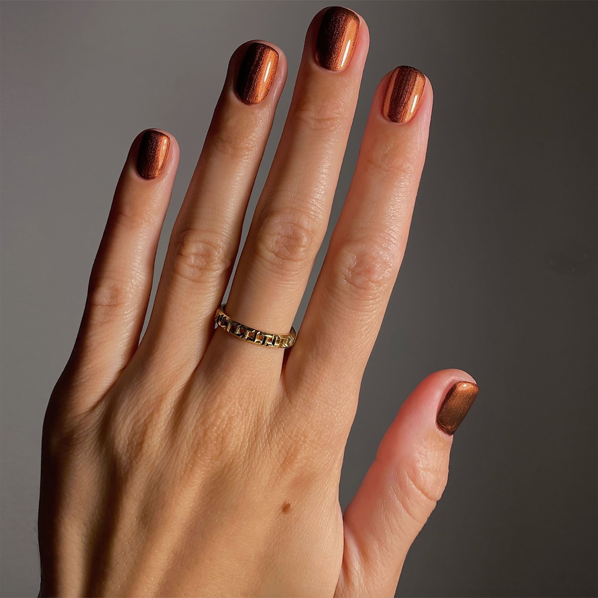 Metallic Copper Chrome Oval Nails Metallic Copper Chrome Oval Nails β Winter Nail Trends