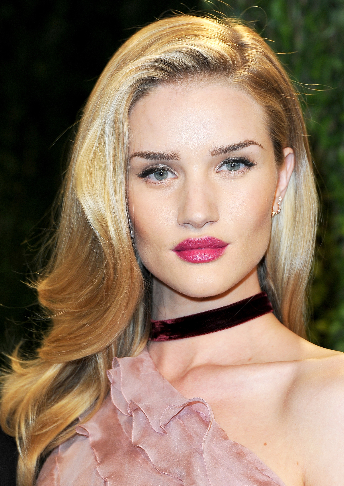 Layered Lob With Voluminous Waves Layered Lob With Voluminous Waves β Winter Haircuts for Square Faces