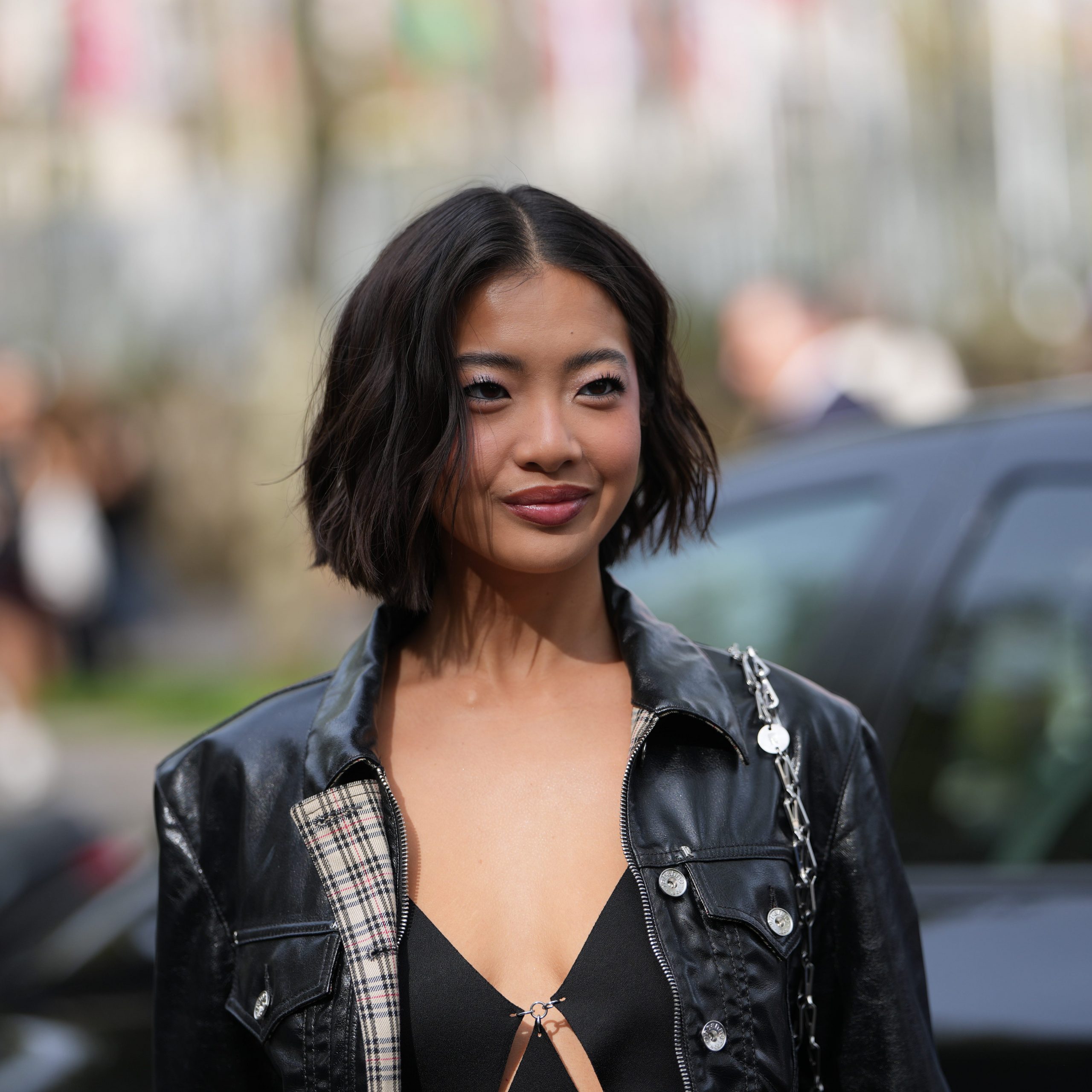 Blunt Chin Bob with Subtle Waves — Winter Haircuts for Wavy Hair