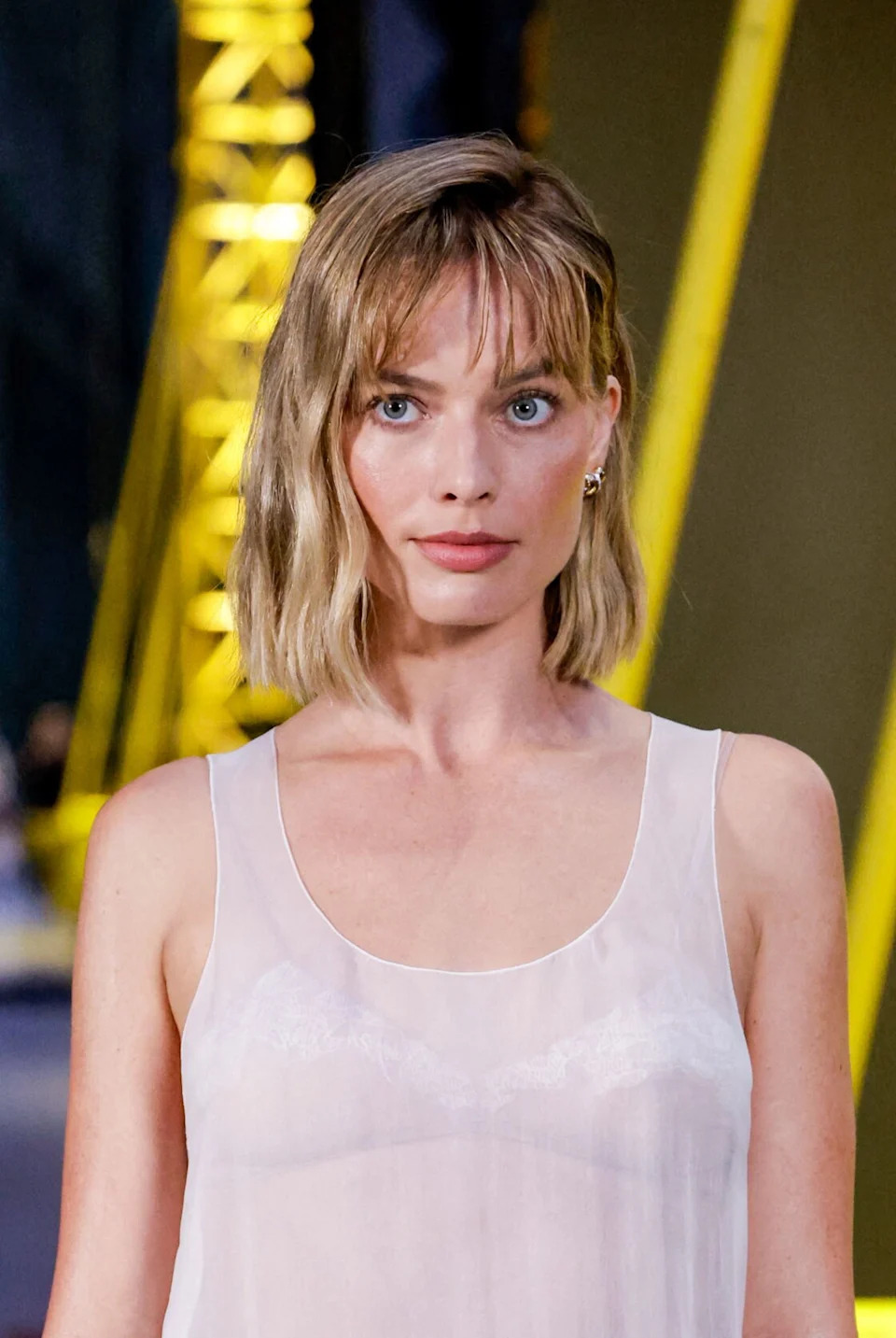 Visual Idea — The Waves Are Loose And Tousled — Winter Date Night Hairstyles