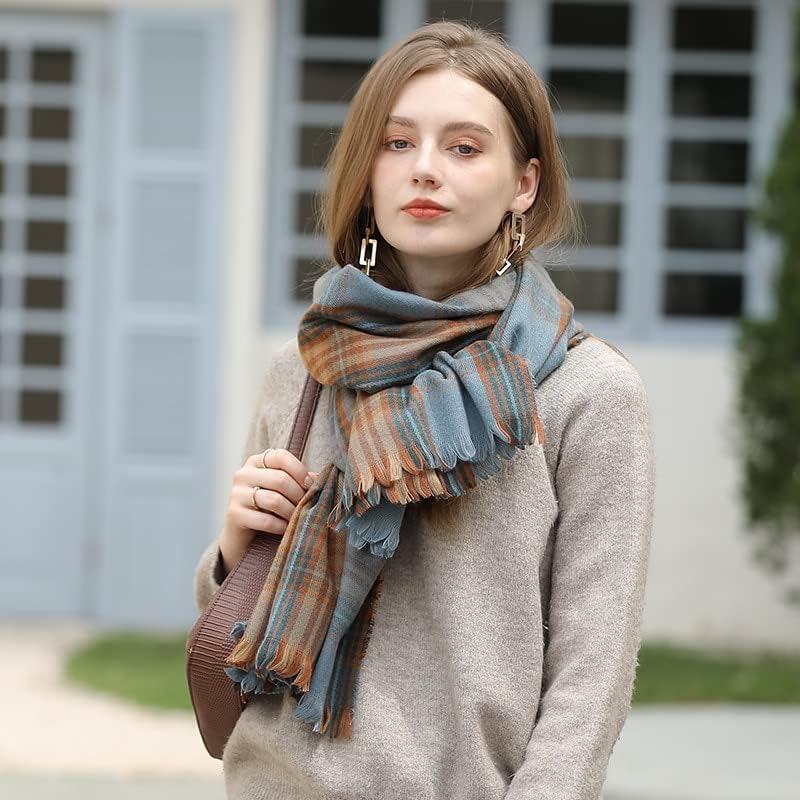 Ash Blonde Visual Idea Ash Blonde Visual Idea β Winter Hairstyles with Scarf