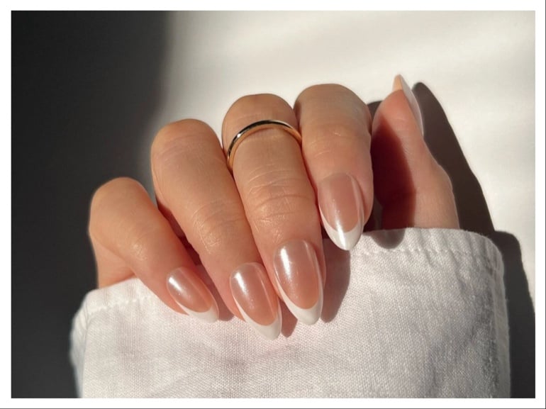 White French Tips Visual Idea White French Tips Visual Idea β Winter Nude Nails