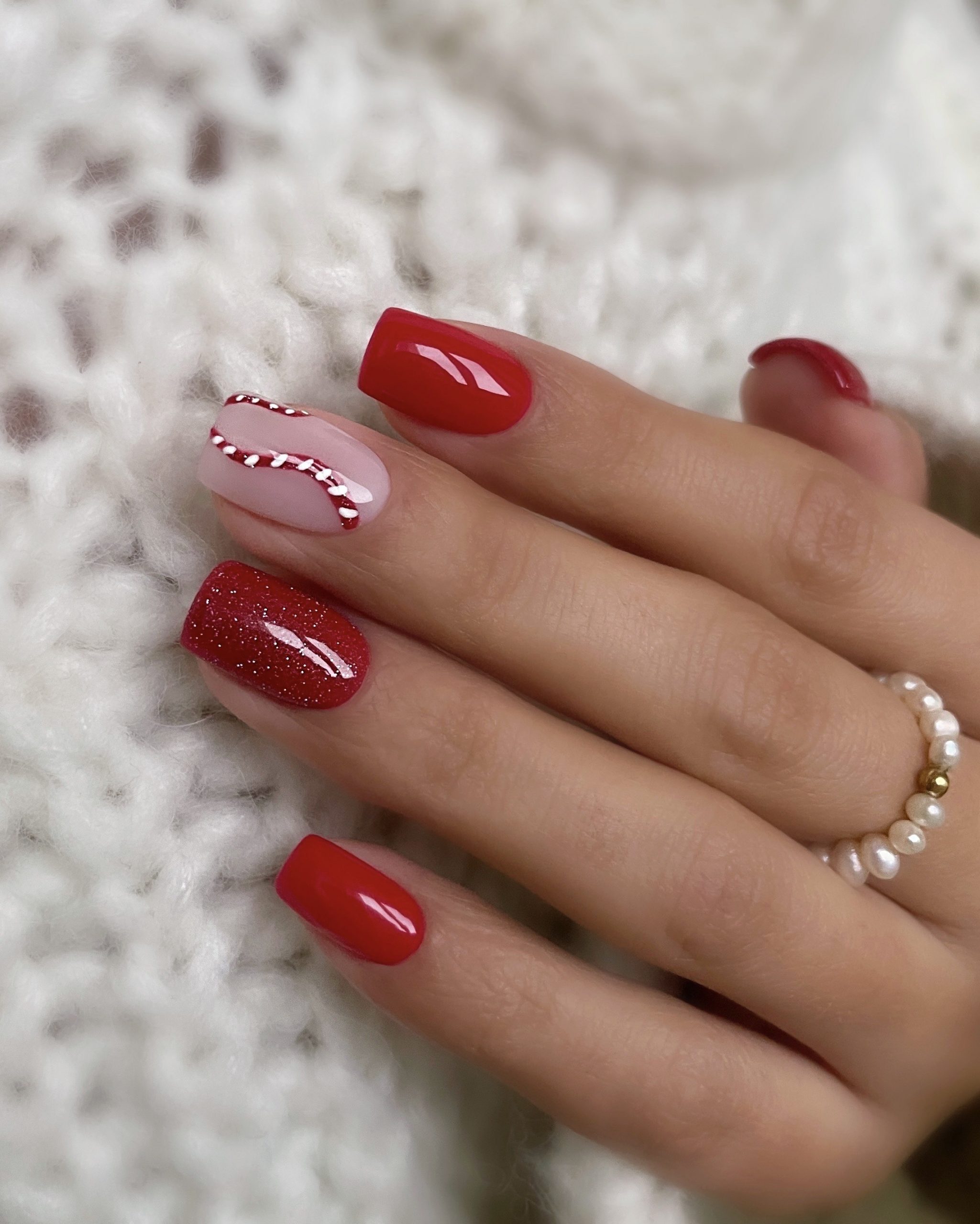Red and Pale Pink Square Nails with Wavy Lines Red and Pale Pink Square Nails with Wavy Lines β Subtle Christmas Nails 2026