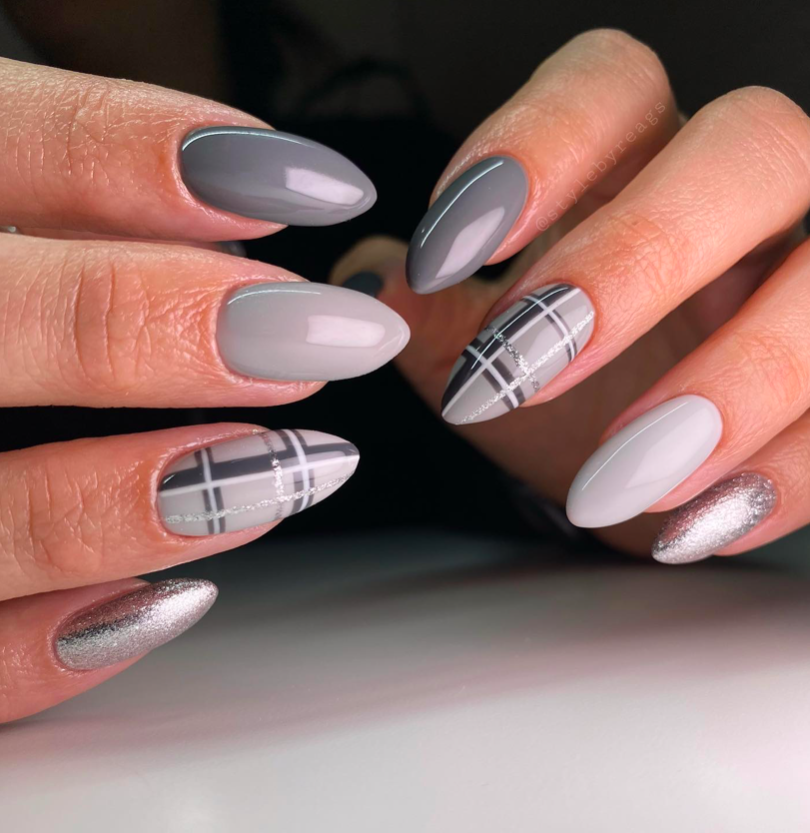 Visual Idea — Winter Gray Nails