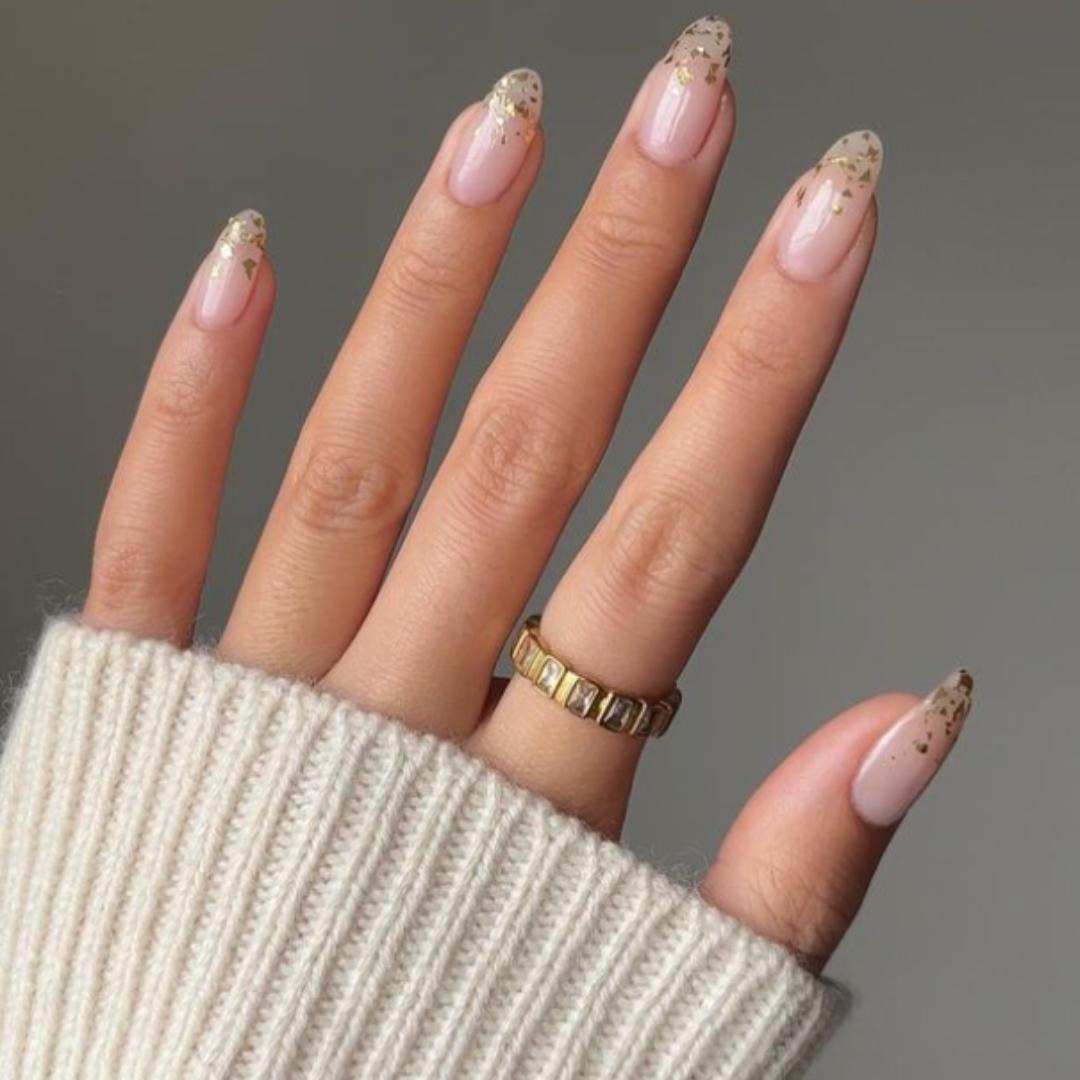 Medium Oval Gold Foil Flake Nails — Winter Wedding Guest Nails