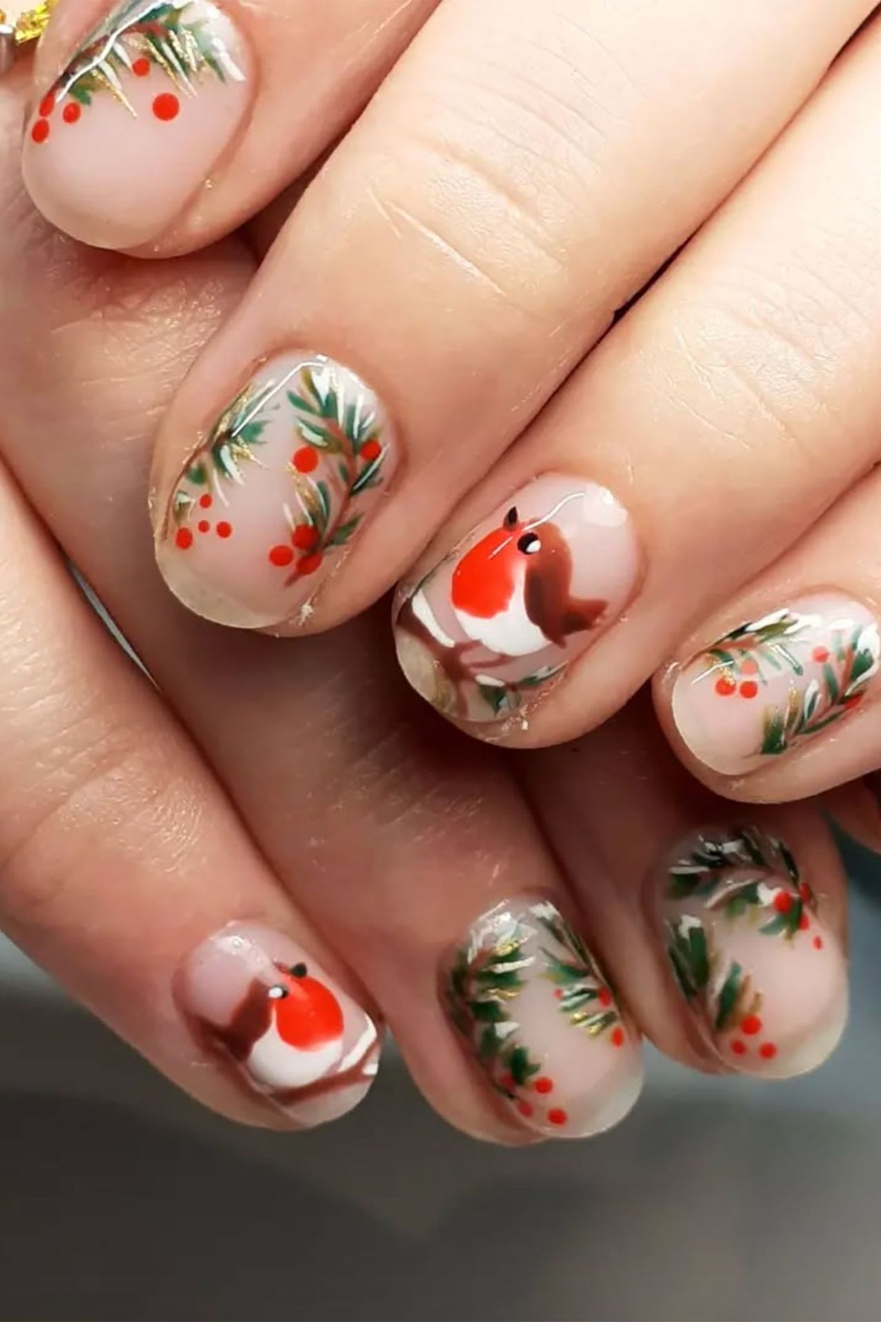 Short Round Robin Bird Nails — Christmas Nail Designs 2026