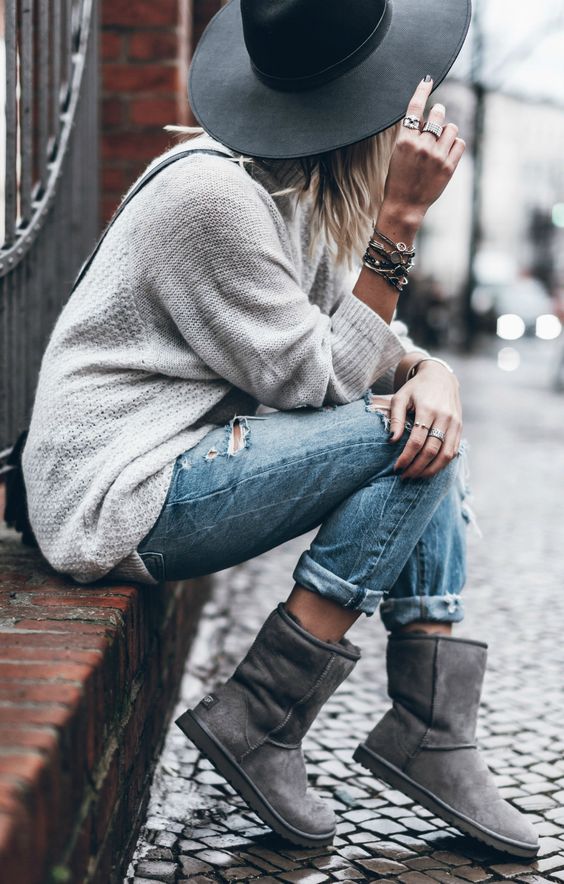 Grey Suede Boots with Ripped Jeans and an Oversized Knit Sweater — Winter Boots Outfits