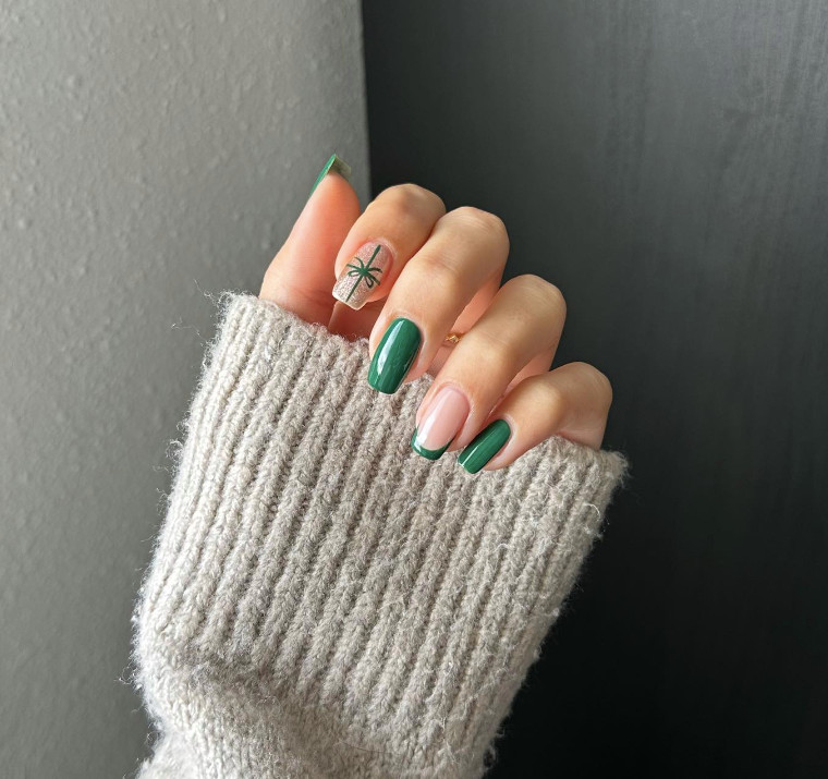 Green French Tips Bow On One Nail Visual Idea Green French Tips Bow On One Nail Visual Idea β Christmas Square Nails 2026