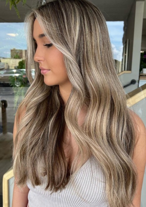 Rose Gold Blonde Mid Back Wavy Hair — Winter Hair Colors for Blondes