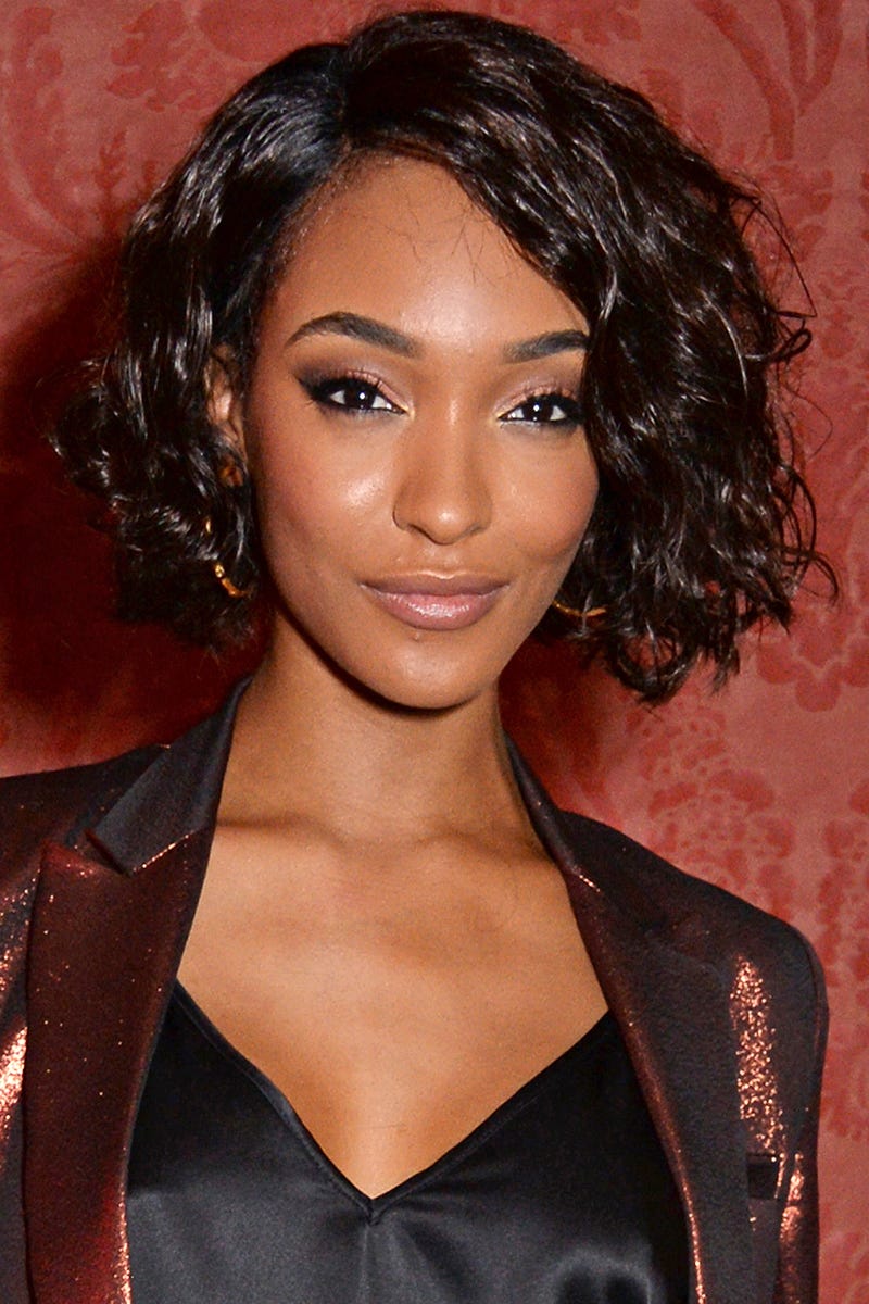 Dark Brown Collarbone Shag Choppy Bangs Dark Brown Collarbone Shag Choppy Bangs β Winter Layered Haircuts