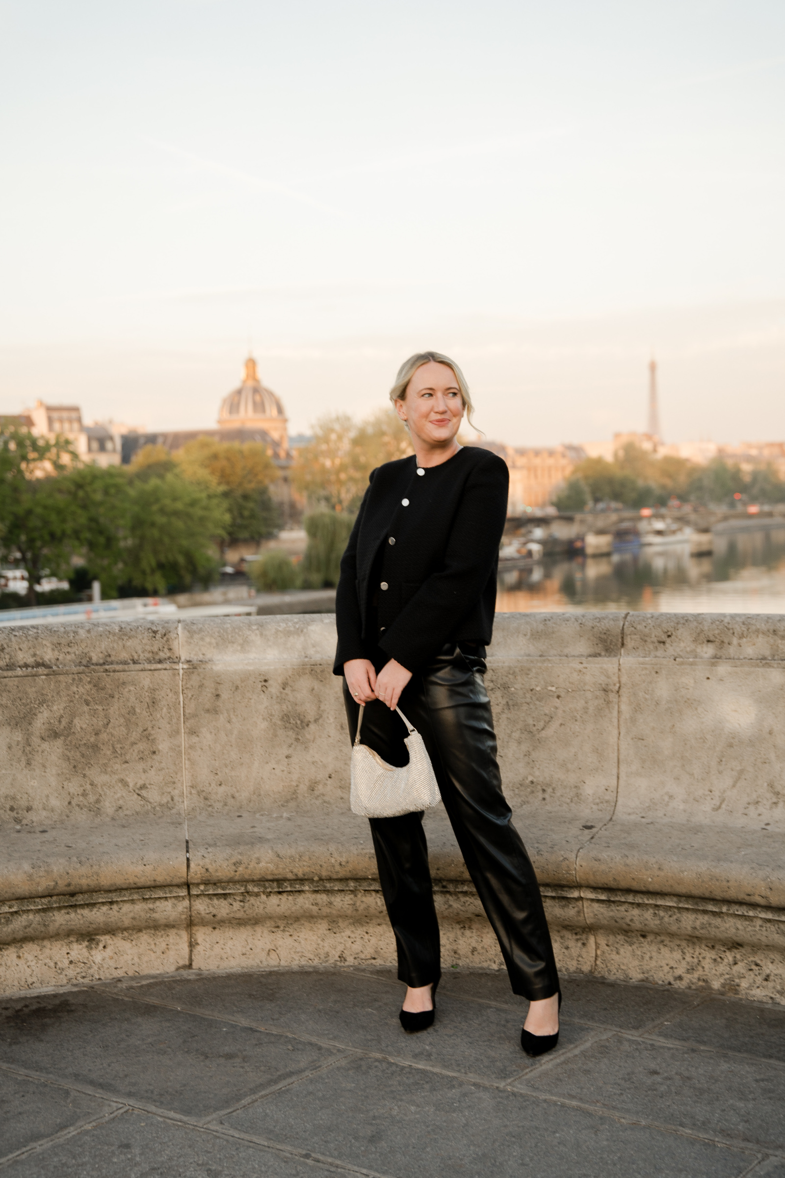 Sleek All-Black Ensemble with a Sparkly Handbag Sleek All-Black Ensemble with a Sparkly Handbag β Winter Date Night Outfits