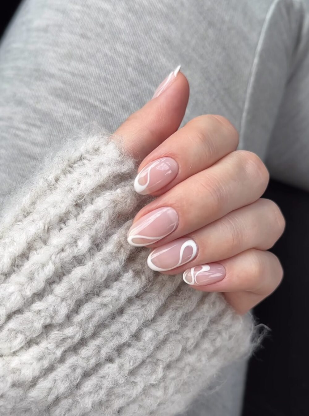 Minimalist Wavy Lines Nude — Simple Winter Nails