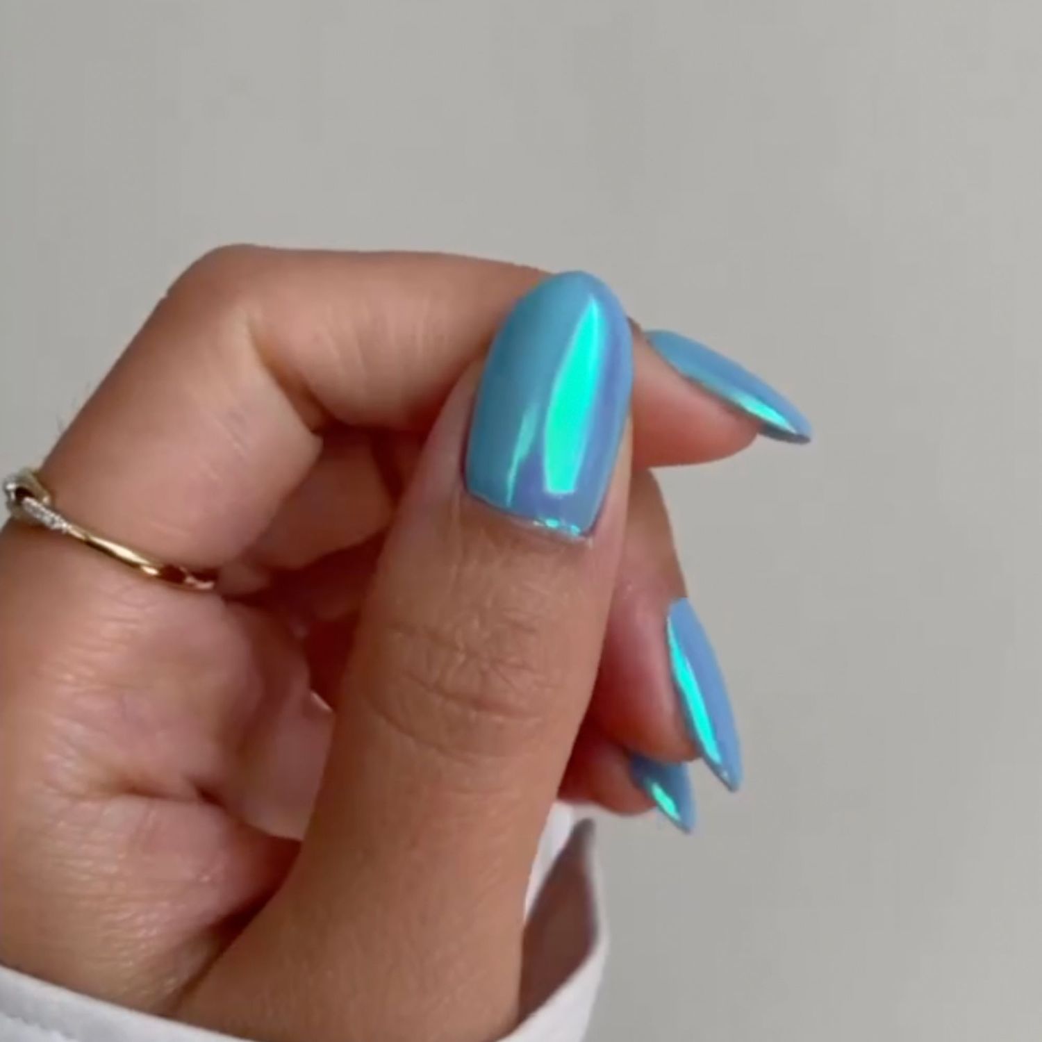 Light Blue Green Chrome Almond Nails Light Blue Green Chrome Almond Nails β Icy Blue Nails