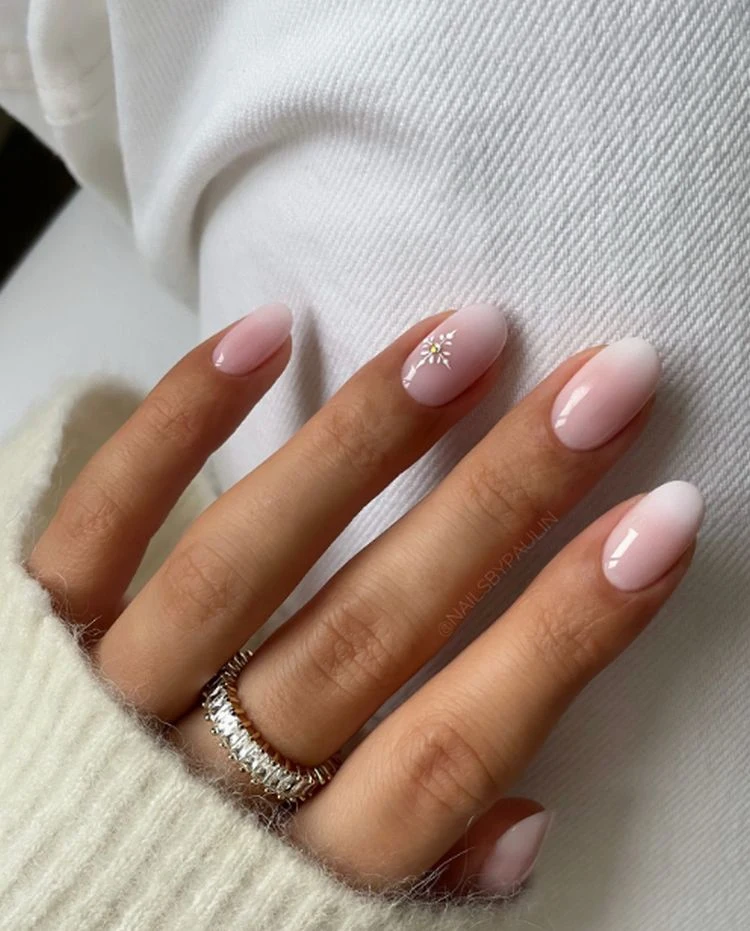 Small White Flower Motif Visual Idea — Natural Winter Nails