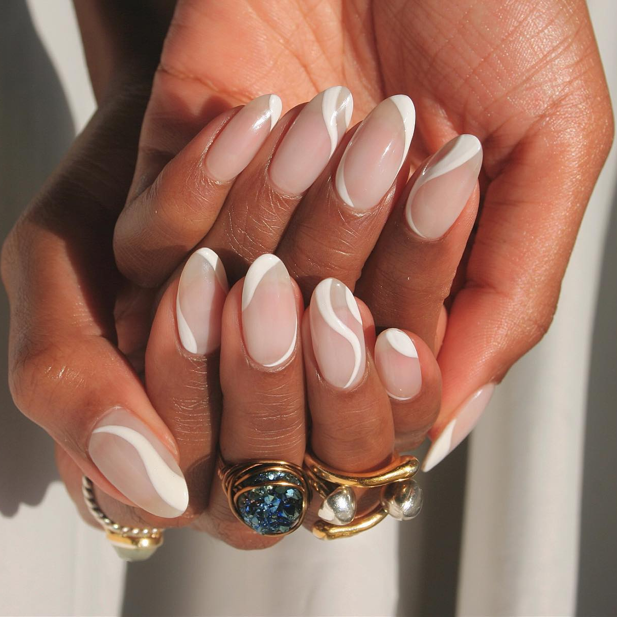 Medium Oval Abstract White Line Nails — Winter Wedding Guest Nails